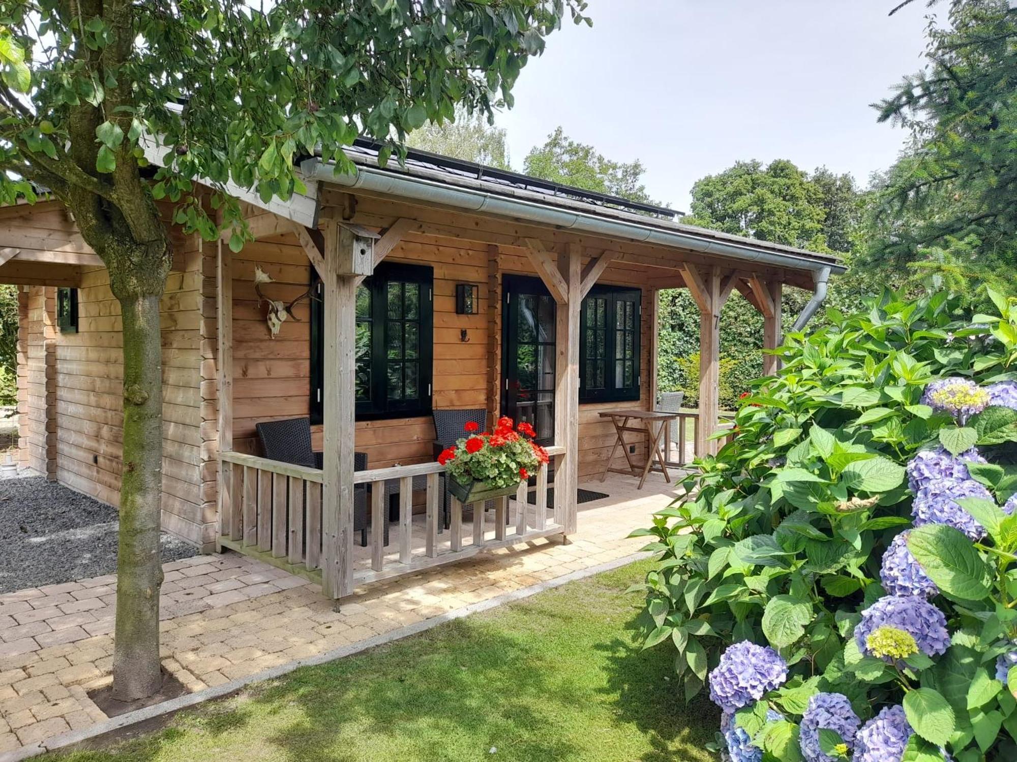 Appel Lodge Diessen Exterior photo